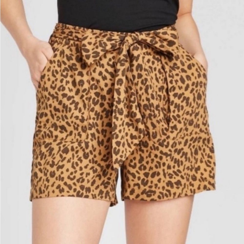Leopard Paperbag Tie Waist Shorts High Rise Animal Print XS Vacation Chic